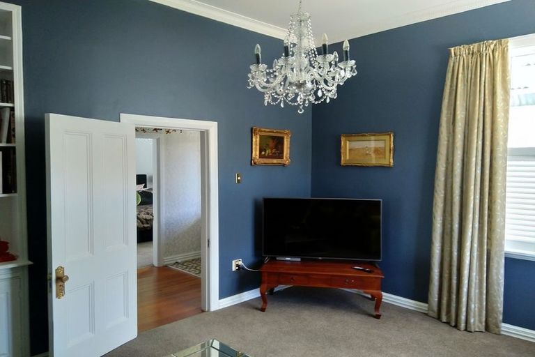 Photo of property in 32a Esther Street, Martinborough, 5711