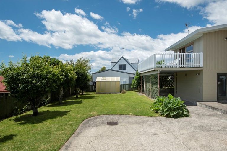 Photo of property in 15 Lorna Place, Brookfield, Tauranga, 3110