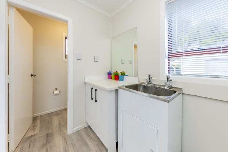 Photo of property in 23 Cooper Crescent, Otara, Auckland, 2023
