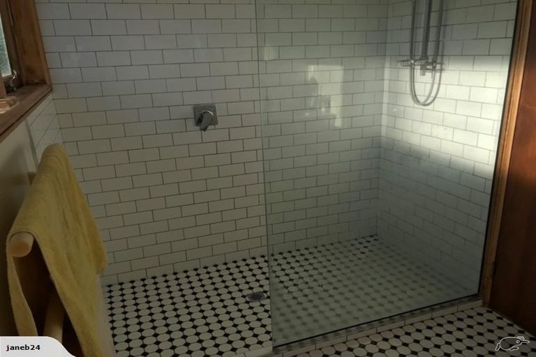 Photo of property in 2/35 Wiggins Street, Sumner, Christchurch, 8081