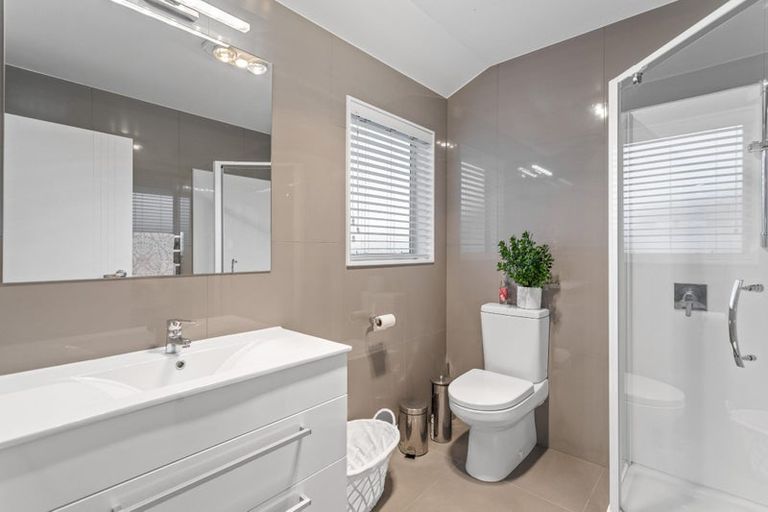 Photo of property in 64 Kaipara Portage Road, Riverhead, 0820