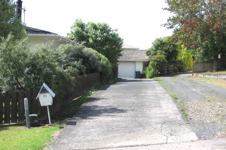 Photo of property in 31 Longreach Drive, Sunnyvale, Auckland, 0612