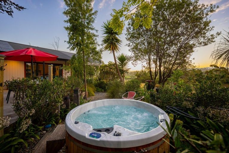 Photo of property in 83 Pomona Road, Ruby Bay, Upper Moutere, 7173