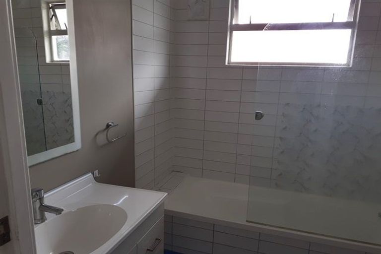 Photo of property in 6 Hughes Avenue, Hokowhitu, Palmerston North, 4410