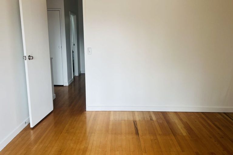 Photo of property in 14 Cloverly Crescent, Campbells Bay, Auckland, 0630