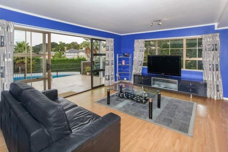 Photo of property in 112 Valley Road, Pukekohe, 2120