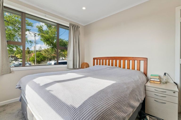 Photo of property in 33a Glengarry Road, Glen Eden, Auckland, 0602