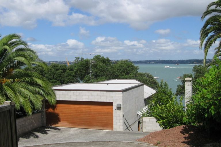 Photo of property in 25a Stanley Point Road, Stanley Point, Auckland, 0624