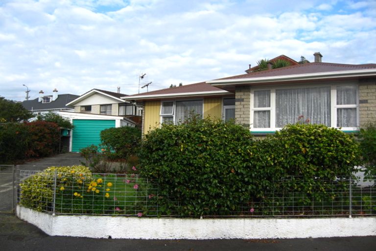 Photo of property in 16 Pencarrow Street, Caversham, Dunedin, 9012