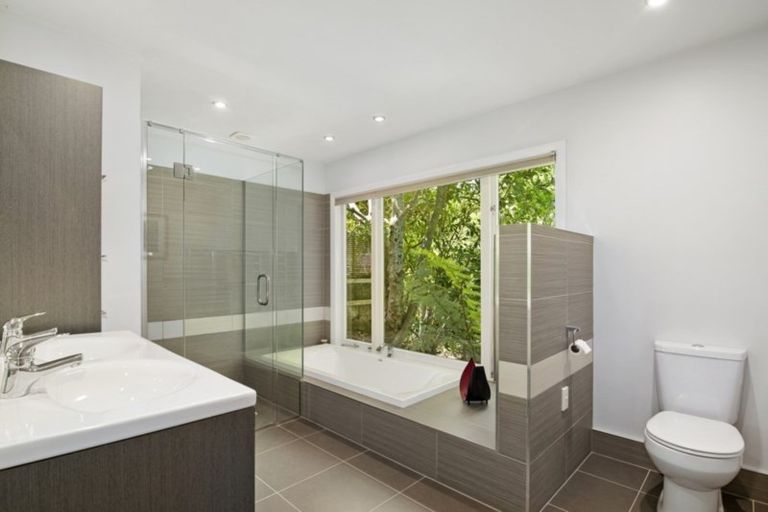 Photo of property in 75 Tosswill Road, Tahunanui, Nelson, 7011