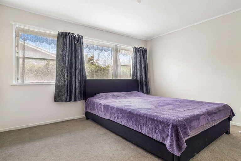 Photo of property in 1/5 Grove Road, Papakura, 2110