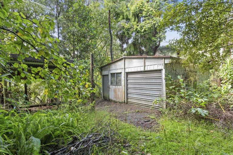 Photo of property in 170 Laingholm Drive, Laingholm, Auckland, 0604