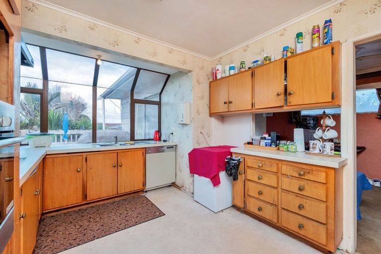 Photo of property in 15 Trentham Road, Papakura, 2110