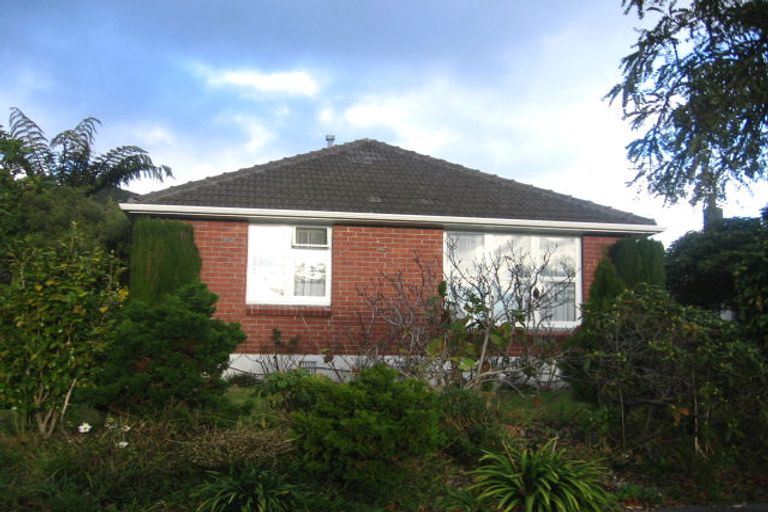 Photo of property in 16 Atiawa Crescent, Waiwhetu, Lower Hutt, 5010