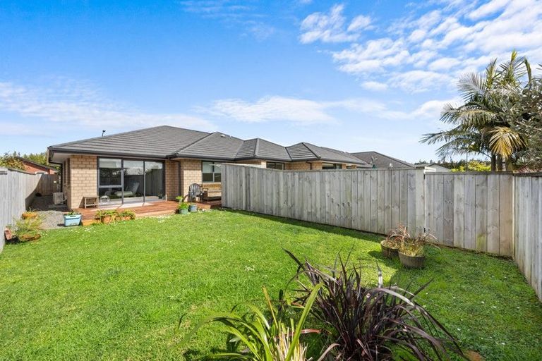 Photo of property in 13 Leebank Crescent, Riverhead, 0820