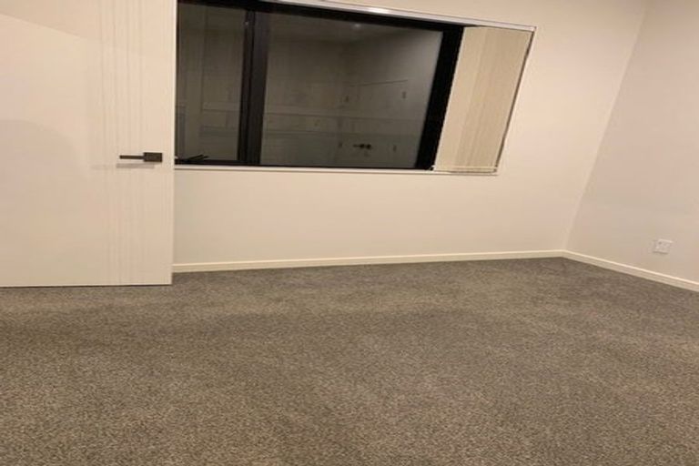 Photo of property in 10 Haku Road, Flat Bush, Auckland, 2019