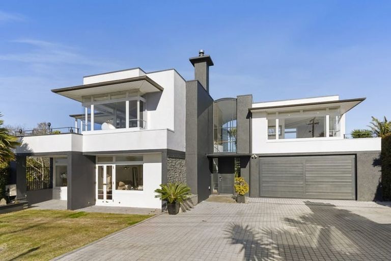 Photo of property in 27 Palmer Crescent, Mission Bay, Auckland, 1071