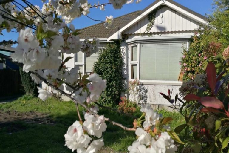 Photo of property in 70 Matipo Street, Riccarton, Christchurch, 8041