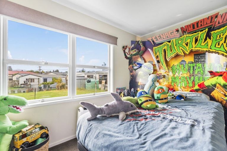 Photo of property in 102 Old Onerahi Road, Onerahi, Whangarei, 0110