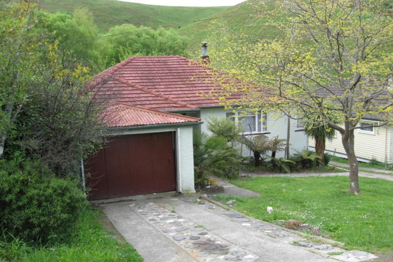 Photo of property in 96 Emano Street, Toi Toi, Nelson, 7010