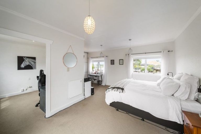 Photo of property in 7 Selwyn Street, Lower Vogeltown, New Plymouth, 4310