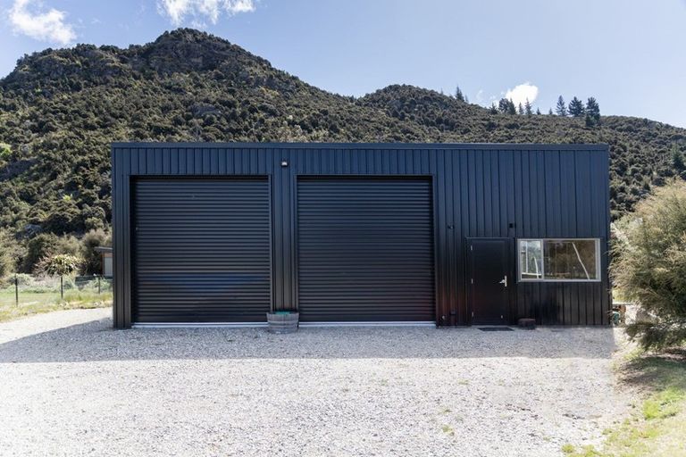Photo of property in 1025 Aubrey Road, Albert Town, Wanaka, 9305