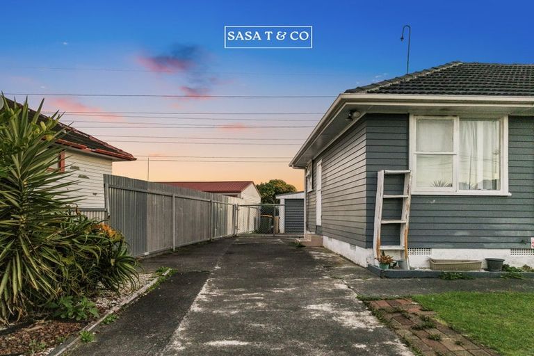 Photo of property in 8 Julian Place, Otara, Auckland, 2023
