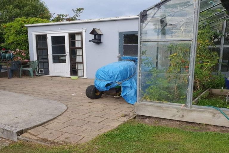 Photo of property in 17 Solway Street, Holmes Hill, Oamaru, 9401