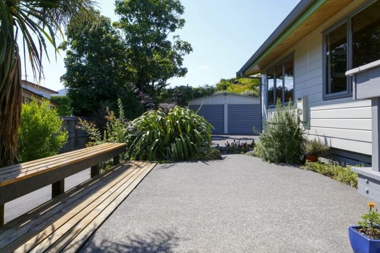 Photo of property in 6 Parata Street, Two Mile Bay, Taupo, 3330