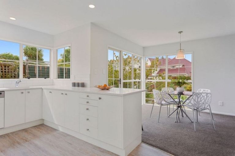 Photo of property in 86a Peer Street, Upper Riccarton, Christchurch, 8041