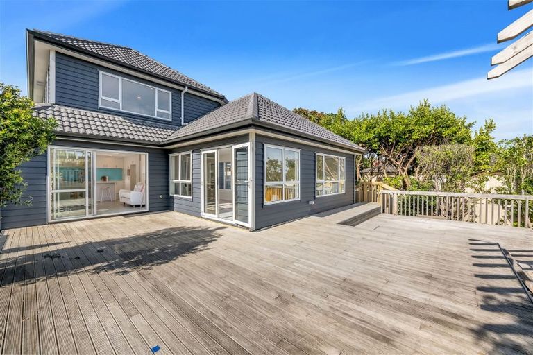 Photo of property in 21a Haven Crest, Somerville, Auckland, 2014