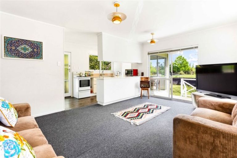 Photo of property in 2/322 Royal Road, Massey, Auckland, 0614