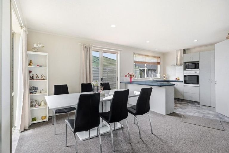 Photo of property in 30 Gardenia Close, Melville, Hamilton, 3206