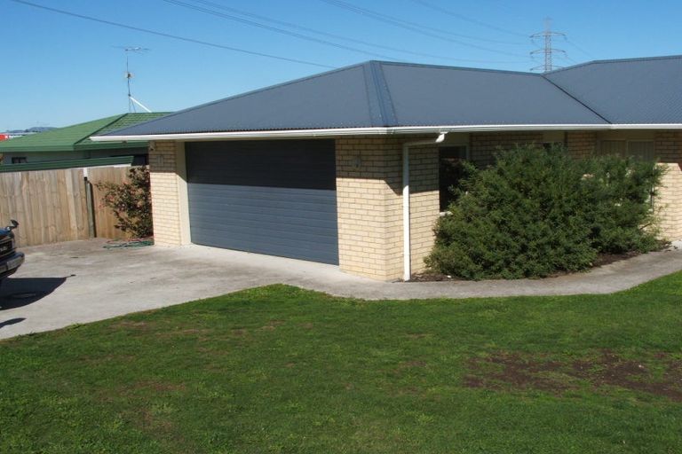 Photo of property in 17 Takanini Road, Takanini, 2112