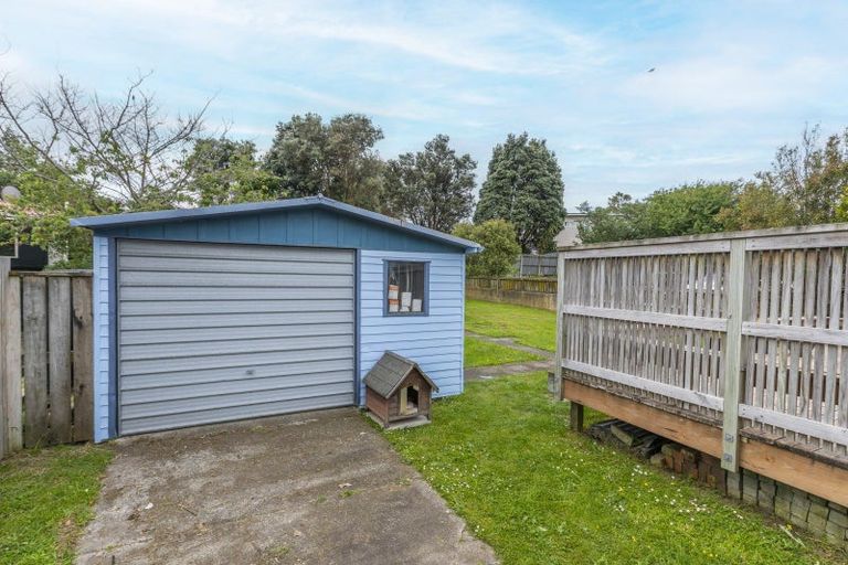 Photo of property in 19 Walton Road, Paraparaumu Beach, Paraparaumu, 5032