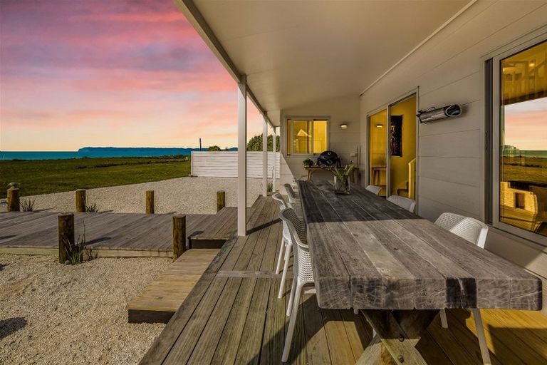 Photo of property in 172 Rarangi Beach Road, Rarangi, Blenheim, 7273