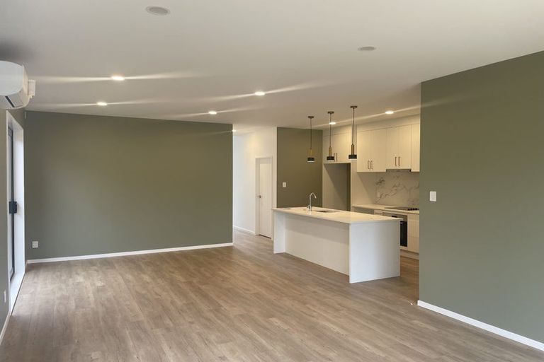 Photo of property in 21 Paparahi Place, Wainui, Silverdale, 0992