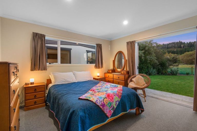 Photo of property in 74 Woodside Road, Woodside, Outram, 9073