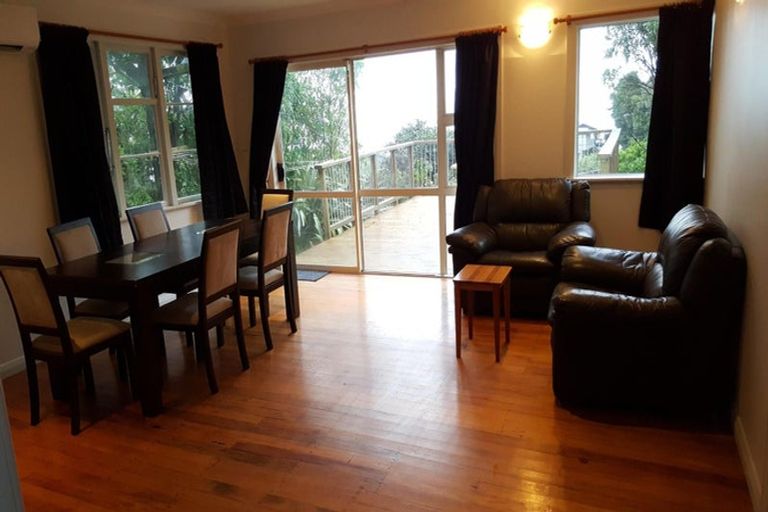 Photo of property in 77 Maungaraki Road, Korokoro, Lower Hutt, 5012
