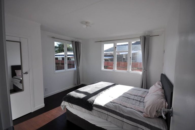 Photo of property in 16 Grant Crescent, Masterton, 5810