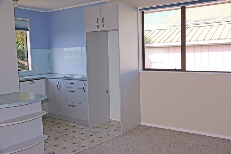 Photo of property in 2 Dalton Road, Snells Beach, 0920