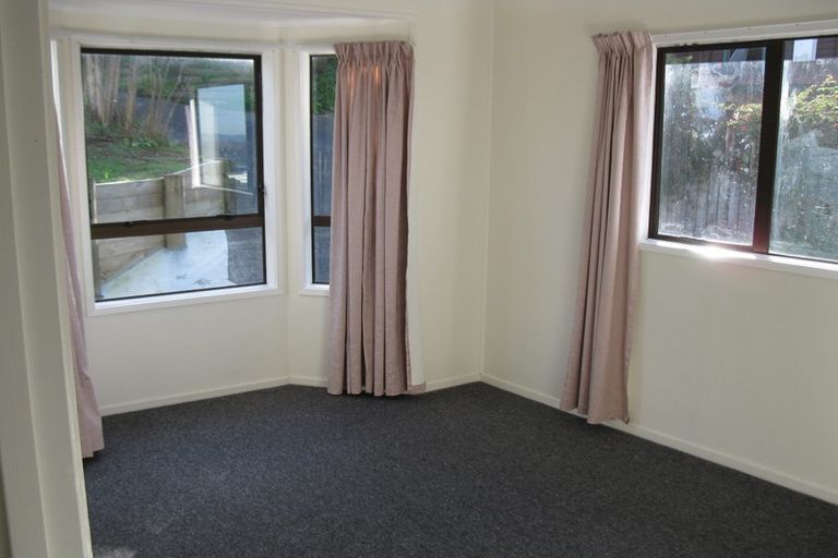 Photo of property in 1/51b Sunset Road, Totara Vale, Auckland, 0632