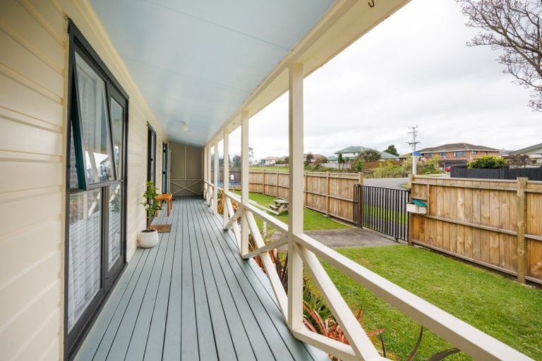 Photo of property in 2 Escort Grove, Awapuni, Palmerston North, 4412