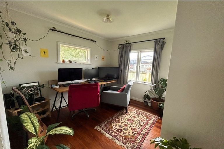 Photo of property in 27 Hillcrest Avenue, Hillcrest, Rotorua, 3015