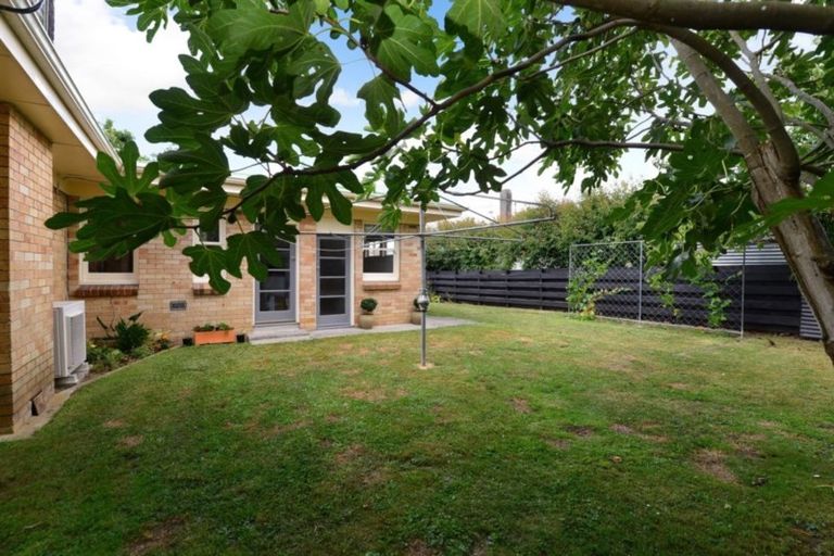 Photo of property in 16 Forest Lake Road, Forest Lake, Hamilton, 3200