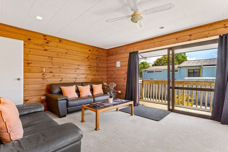 Photo of property in 124 Brightside Road, Stanmore Bay, Whangaparaoa, 0932