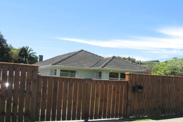 Photo of property in 3/27 Polstead Road, Stoke, Nelson, 7011