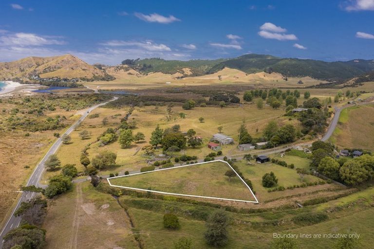 Photo of property in 8 White Rocks Rise, Kuaotunu, Whitianga, 3592