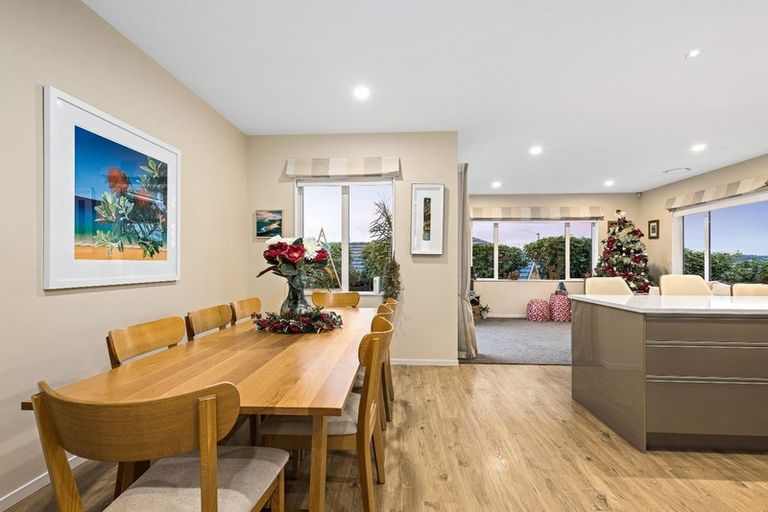 Photo of property in 11 Nobilo Road, Kumeu, 0810