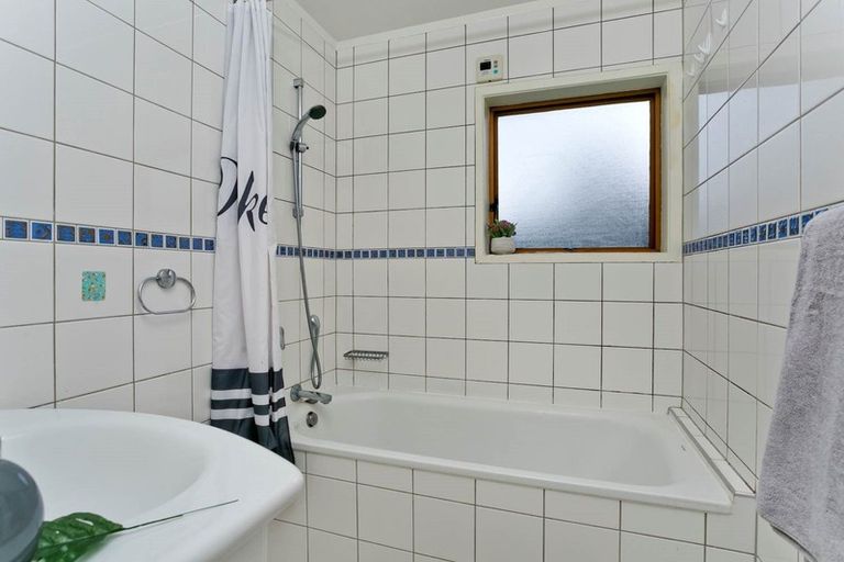 Photo of property in 79 Lynden Avenue, Hillcrest, Auckland, 0627